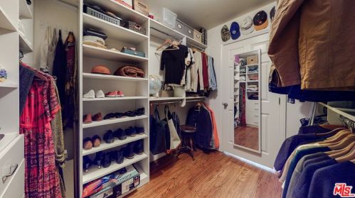 4504 Lennox Ave, Van Nuys CA 91405-4747 exterior