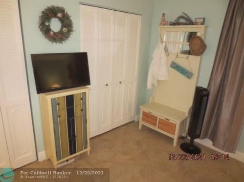 131 3rd Ave, Dania Beach FL  33004-3749 exterior