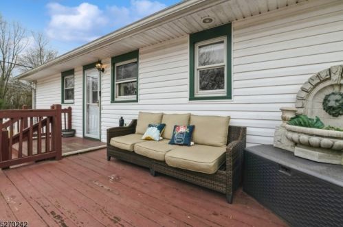 24 Main St, East Brunswick NJ  08816-4768 exterior