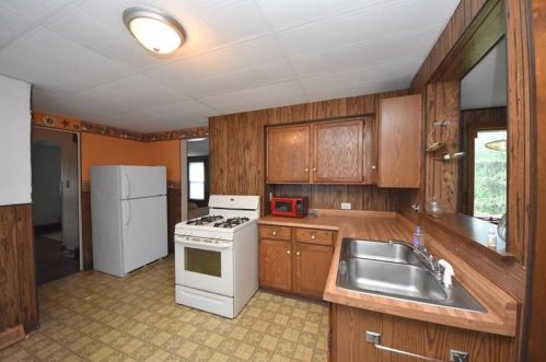 1005 Marshall Ave, New Castle PA  16101-4355 exterior