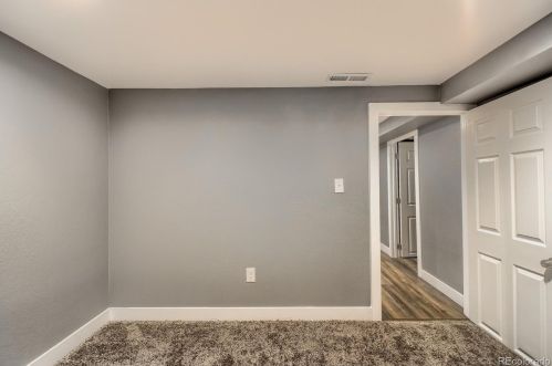 3055 Jasmine St, Denver CO 80222-7017 exterior