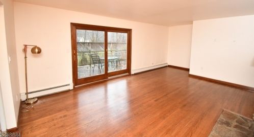 77 Cooper Rd, Parsippany NJ  07834-3420 exterior