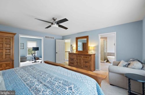 106 Longfields Way, Downingtown PA  19335-4486 exterior