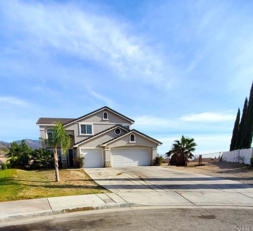 3205 Greystone Rd, San Bernardino, CA 92407-1962