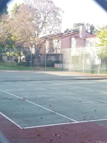 190 Racquet Club Dr, Compton CA  90220-3191 exterior