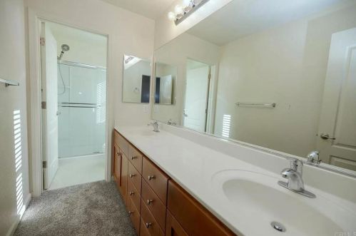 4237 Ivory Ln, Turlock CA  95382-7430 exterior