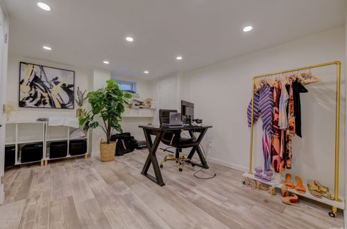 5 Monaco Ave, Floral Park NY  11003-4209 exterior