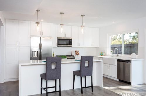 4137 Auburn Ave, Oceanside CA  92056-6018 exterior