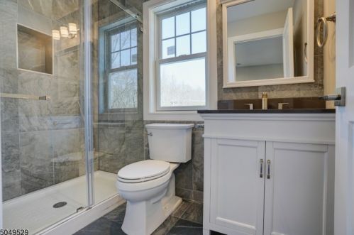 823 River Rd, Chatham Township NJ  07928-1026 exterior