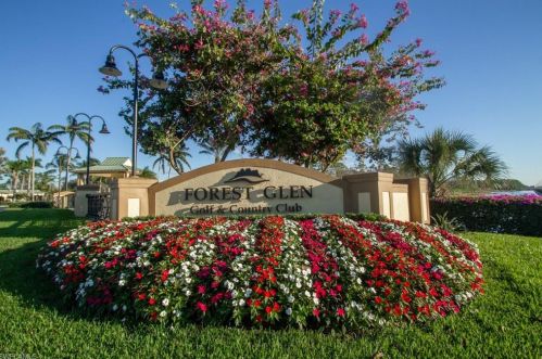 3925 Forest Glen Blvd, Naples FL  34114-2519 exterior