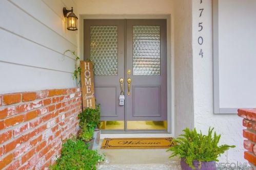 17504 Bernardo Oaks Dr, San Diego CA 92128-2109 exterior