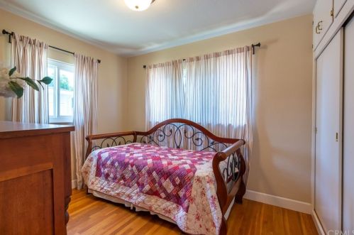 2850 Foreman Ave, Long Beach CA  90815-1112 exterior