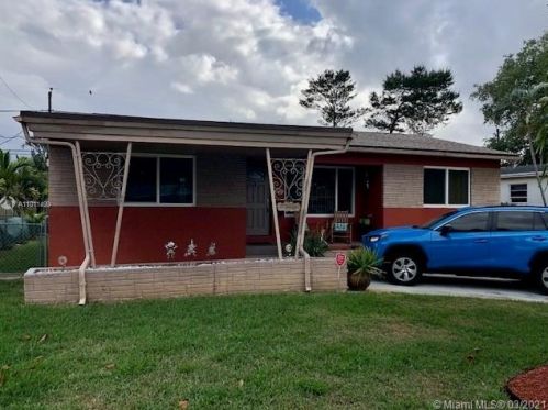 6812 10th St, Hollywood, FL 33023-1633