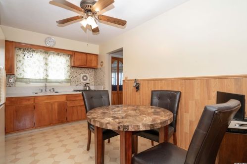 87 Central Ave, New Hyde Park NY  11040-4134 exterior