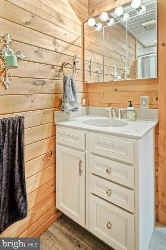 315 Bacon Rd, Red Lion PA  17356-8887 exterior