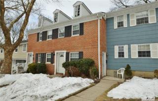 1207 Towne House Vlg, Hauppauge, NY 11749-4814
