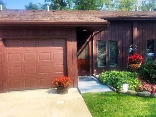 54 Castile Dr, Fredonia, NY 14063-2337