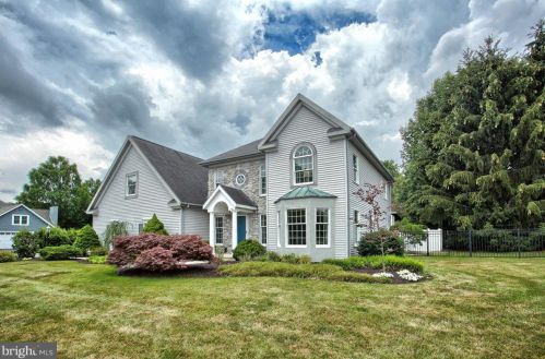 1720 Tenby Dr, Swatara, PA 17033-2646