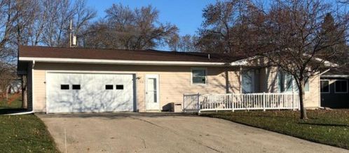 1704 Madison St, Osgood, IA 50536-2022