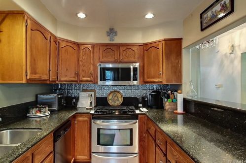 4333 Falcon Ave, Long Beach CA 90807-2503 exterior