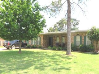 107 Belmont Dr, Chickasha, OK 73018-7233
