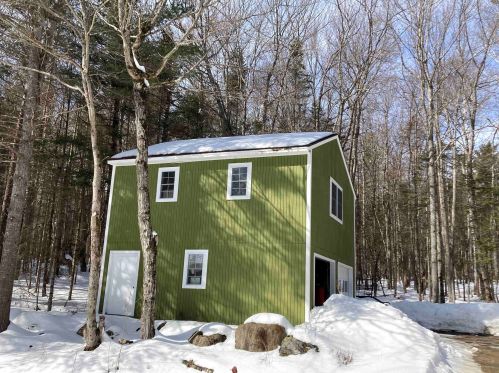 72 Mckinley Dr, Washington NH  03280-3463 exterior