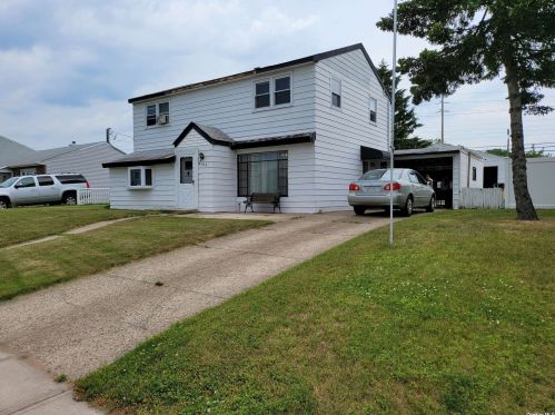4185 Harriet Rd, Bethpage, NY 11714-6212