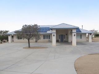 5010 Hilltop Rd, Phelan, CA