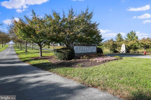 445 Lord Fairfax St, Charles Town WV  25414-2603 exterior