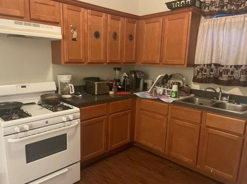 4710 Avenue, Galveston TX  77551-0049 exterior