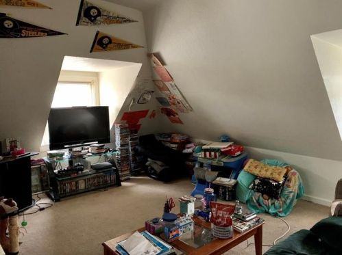 503 New Castle St, Zelienople PA  16063-2027 exterior