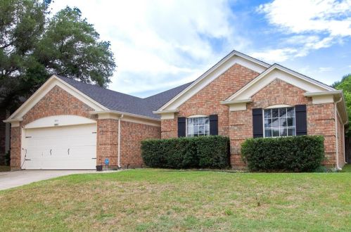 6841 Lyndale Dr, Fort Worth, TX 76148-2145