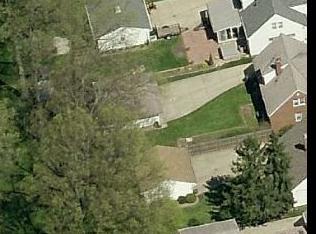 936 Bryn Mawr Ave, Willowick, OH 44092-2206