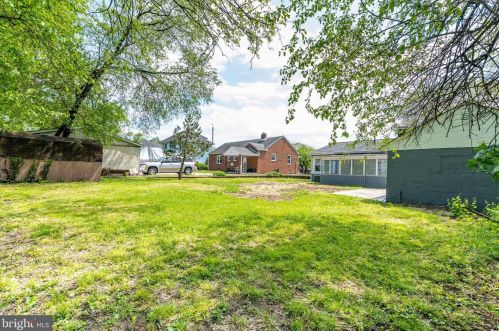 246 Queen St, West Deptford NJ  08096-2254 exterior