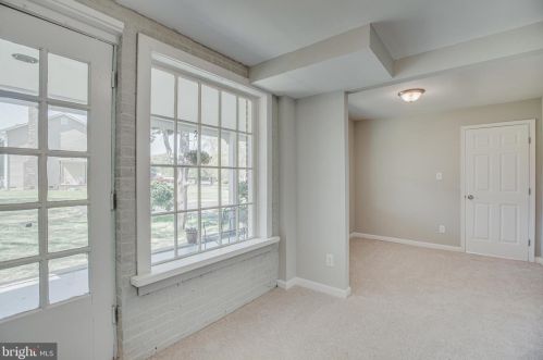 10600 Woodland Dr, Fredericksburg VA  22407-7759 exterior