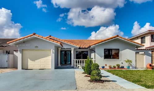 7534 5th Ct, Hialeah FL  33014-4921 exterior