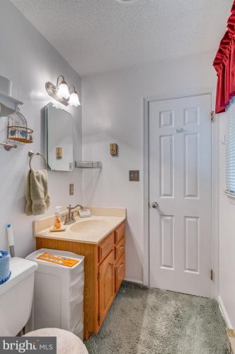 533 Morison St, Charles Town WV  25414-1144 exterior