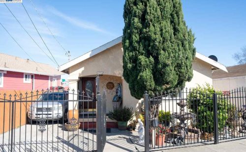 490 Hale Ave, Oakland, CA 94603-2961