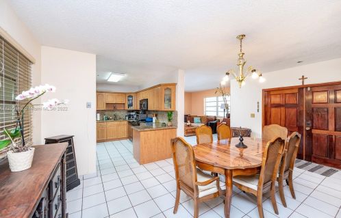 1031 53 St, Hialeah FL  33012-2202 exterior