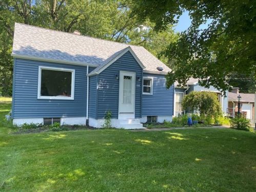 189 Ellis Ave, Hermitage, PA 16148-2637