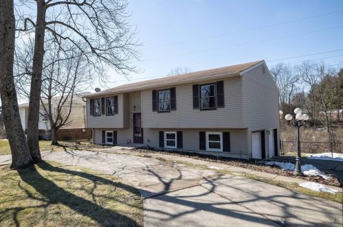 3919 9 Mile Tobasco Rd, Cincinnati, OH 45255-4938
