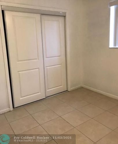 33 2nd Ave, Dania Beach FL  33004-4806 exterior
