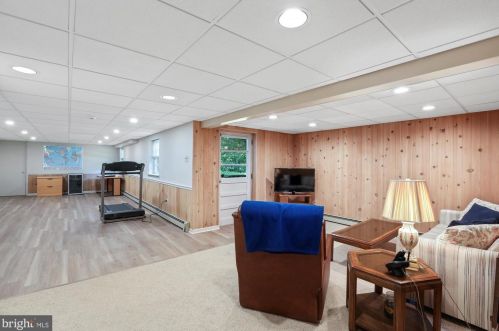 568 Countess Dr, Yardley PA 19067-4616 exterior