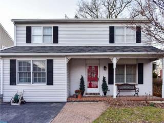 631 Barnes St, Philadelphia, PA 19128-2804