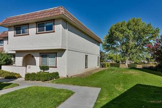 230 Villa Pacheco Ct, Hollister, CA 95023-6374