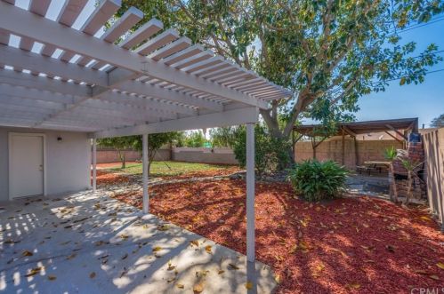 834 Meridian Ave, Rialto CA  92376-3714 exterior