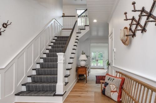 30 Glenwood St, Natick MA 01760-5649 exterior