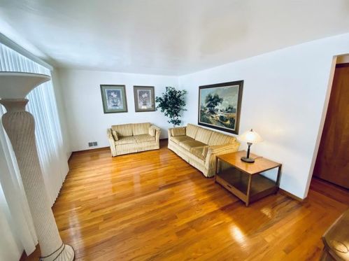 616 Debaldo Dr, Pittsburgh, PA 15122-3207