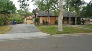 1735 Angus St, Fresno, CA 93703-3126