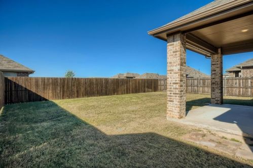 3608 Helm Ln, Denton, TX 76210-8477